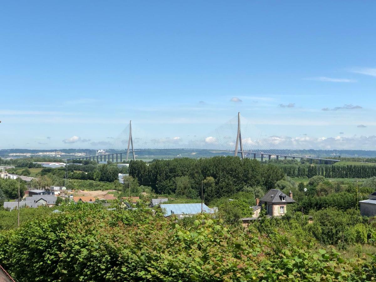 Aux Lettres Du Lavoir La Rivière-Saint-Sauveur Esterno foto
