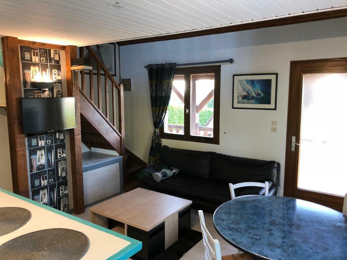 Aux Lettres Du Lavoir La Rivière-Saint-Sauveur Esterno foto