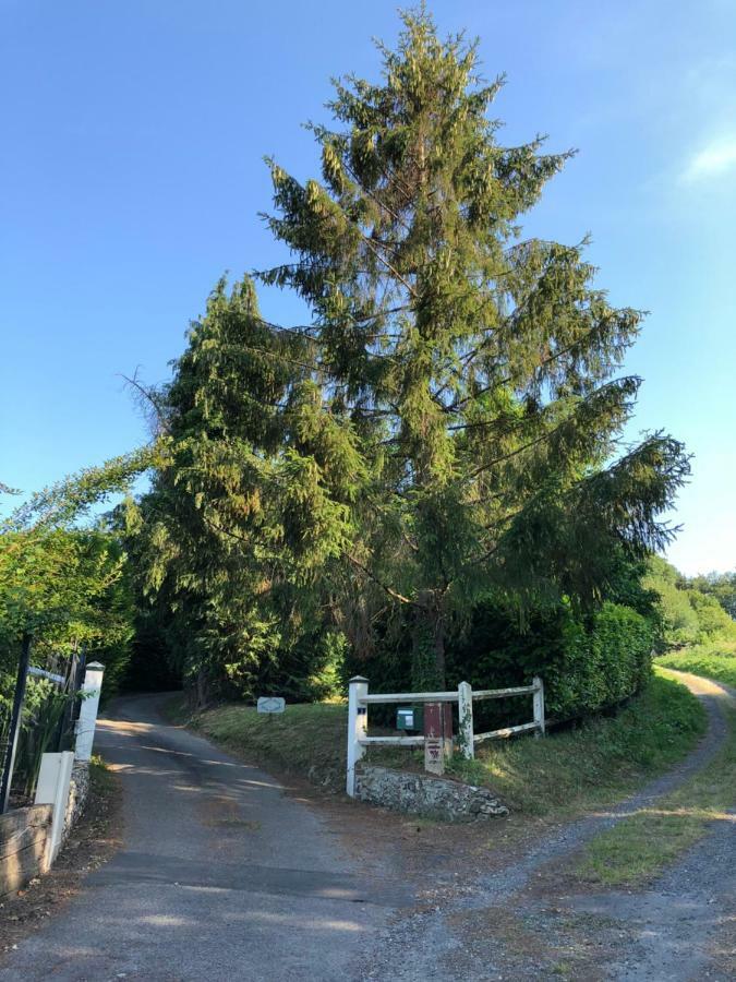 Aux Lettres Du Lavoir La Rivière-Saint-Sauveur Esterno foto