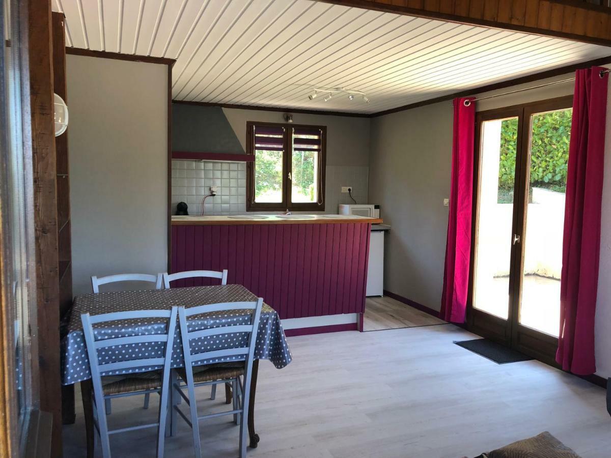Aux Lettres Du Lavoir La Rivière-Saint-Sauveur Esterno foto