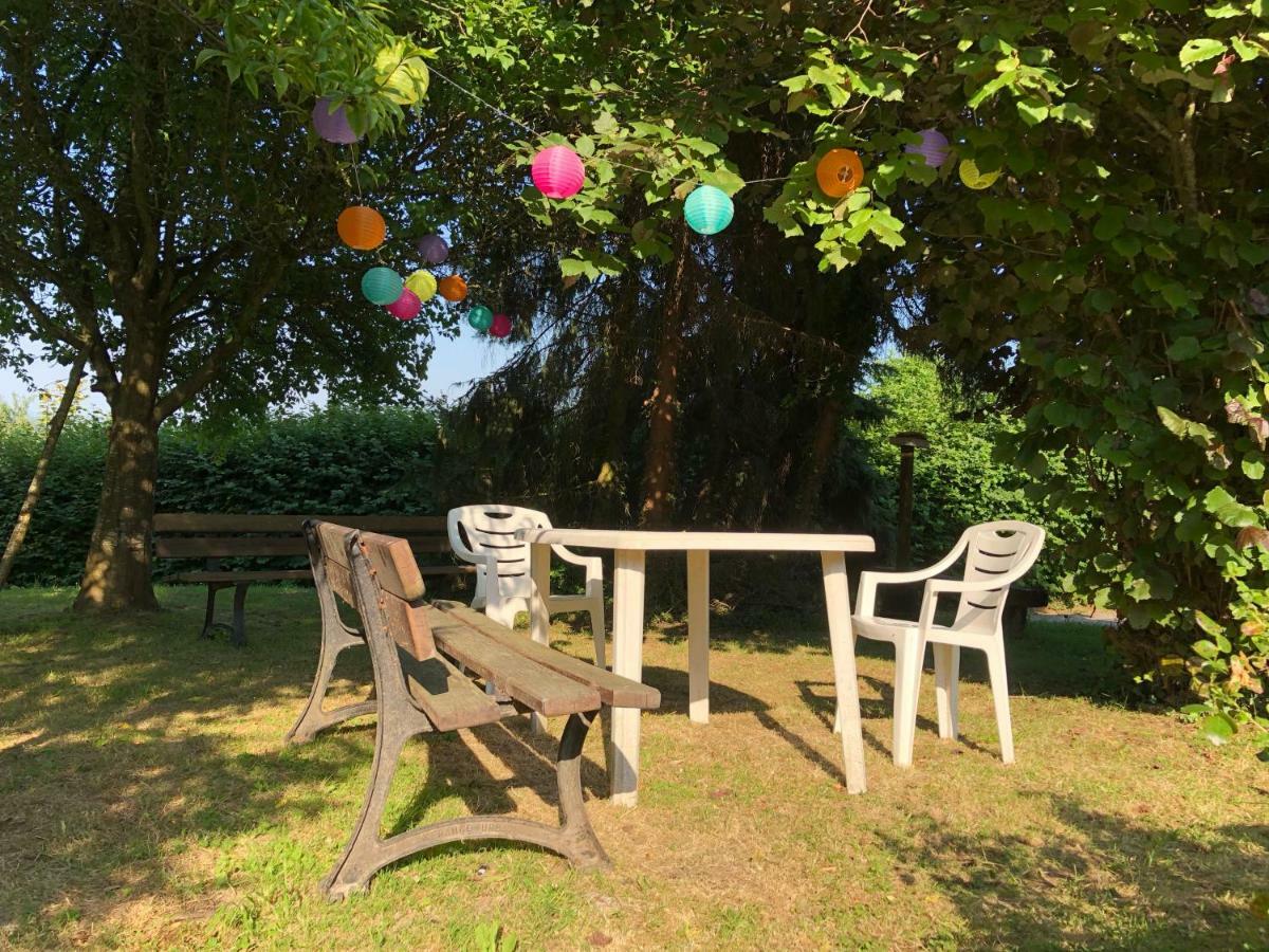 Aux Lettres Du Lavoir La Rivière-Saint-Sauveur Esterno foto