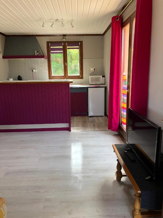 Aux Lettres Du Lavoir La Rivière-Saint-Sauveur Esterno foto